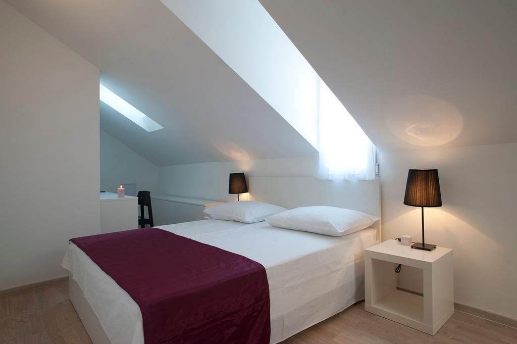 Attic Apartments Split Quarto foto