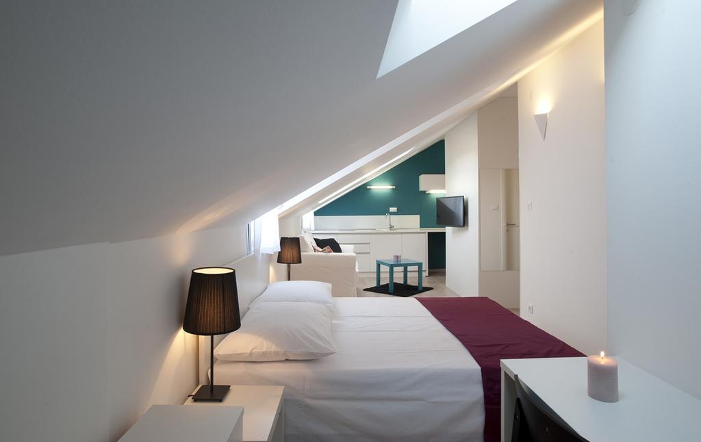 Attic Apartments Split Quarto foto